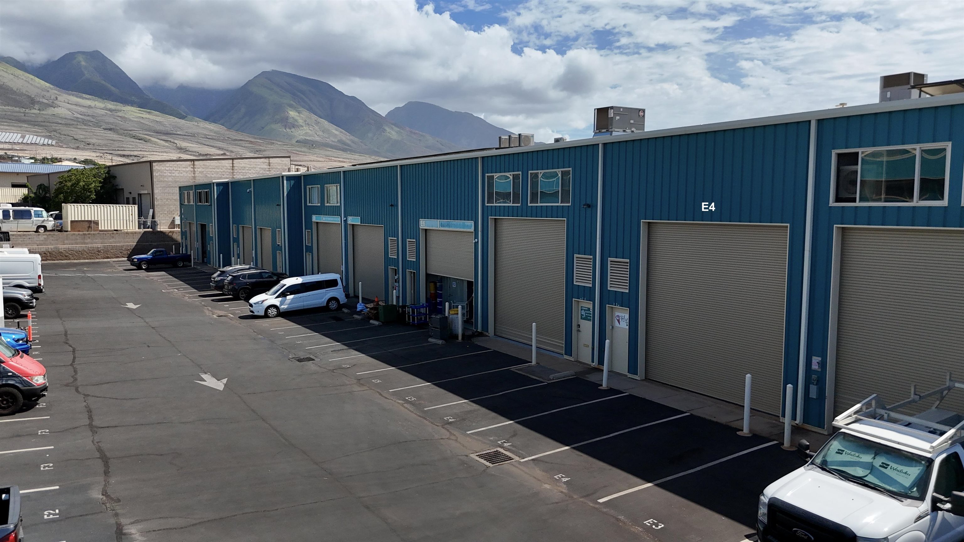 154 Kupuohi Street, Unit E4 Lahaina, HI 96761 - Photo 7 of 9 a view of a room with gym equipment
