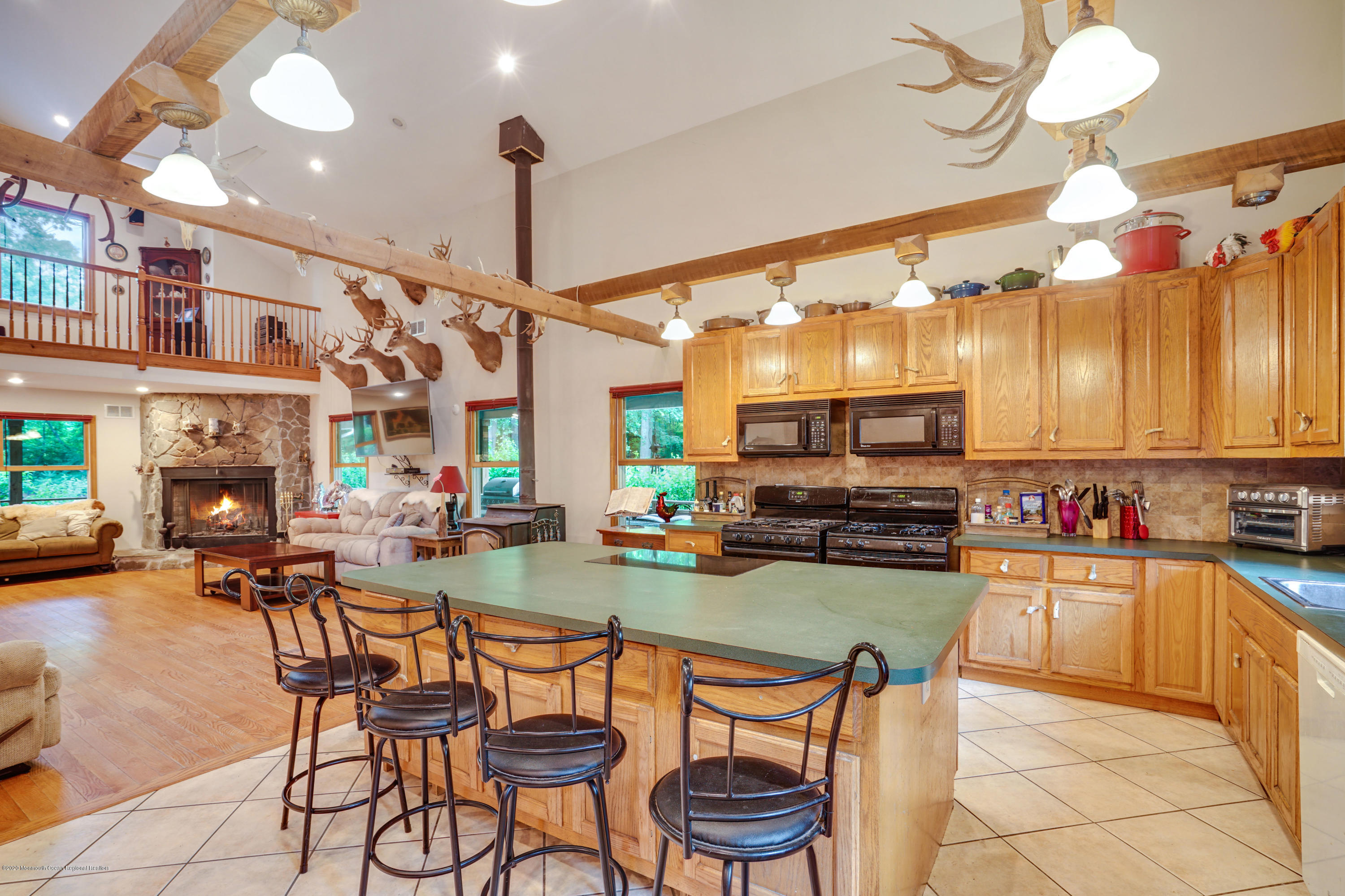 60 Oak Glen Road Howell, NJ 07731 - Photo 16 of 74 023_bb1dsc01794