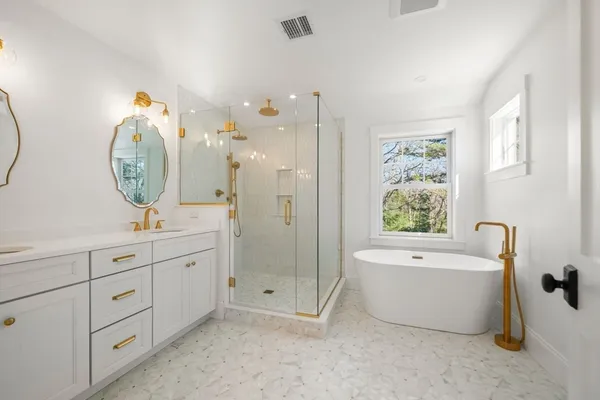 $1,549,000 | 15 Oak Avenue, Bourne, MA 02534