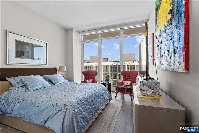 $3,300,000 | 1200 Ave At Port Imperial, Unit 705, Weehawken, NJ 07086