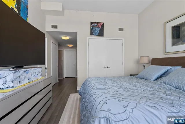 $3,300,000 | 1200 Ave At Port Imperial, Unit 705, Weehawken, NJ 07086