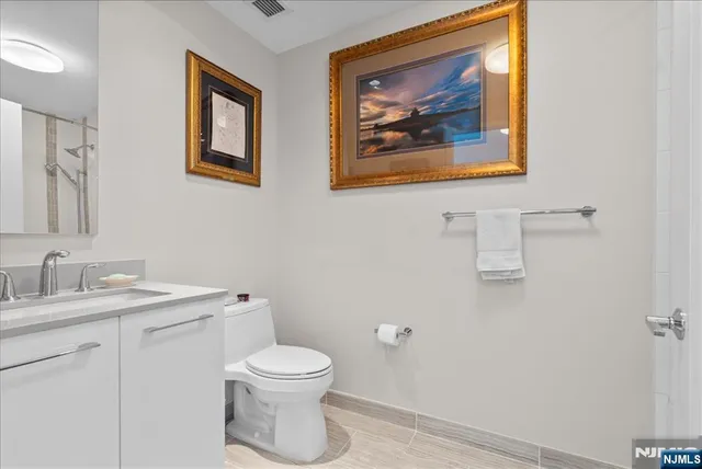 $3,300,000 | 1200 Ave At Port Imperial, Unit 705, Weehawken, NJ 07086