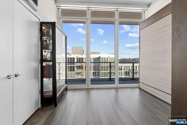 $3,300,000 | 1200 Ave At Port Imperial, Unit 705, Weehawken, NJ 07086