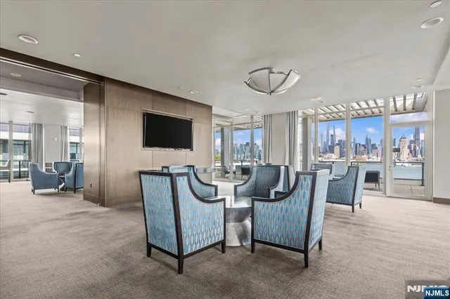 $3,300,000 | 1200 Ave At Port Imperial, Unit 705, Weehawken, NJ 07086