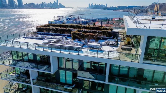 $3,300,000 | 1200 Ave At Port Imperial, Unit 705, Weehawken, NJ 07086