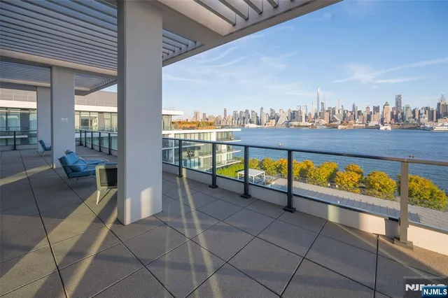 $3,300,000 | 1200 Ave At Port Imperial, Unit 705, Weehawken, NJ 07086