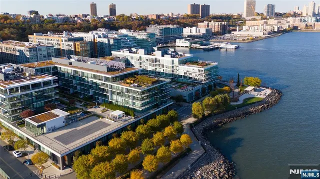 $3,300,000 | 1200 Ave At Port Imperial, Unit 705, Weehawken, NJ 07086