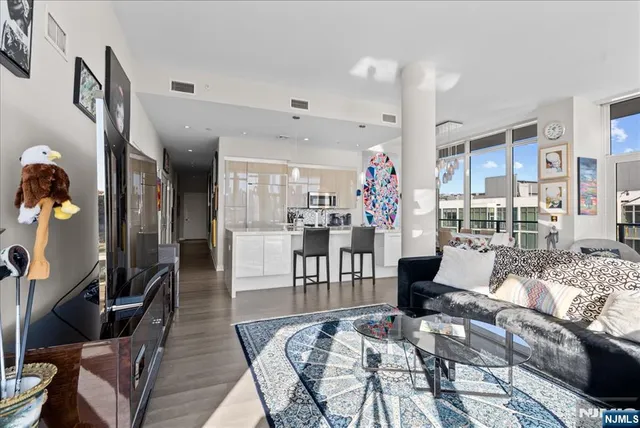 $3,300,000 | 1200 Ave At Port Imperial, Unit 705, Weehawken, NJ 07086