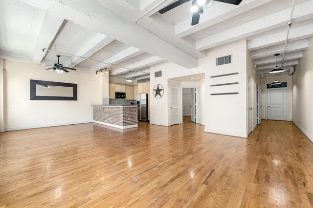 $275,000 | 1120 Texas Street, Unit 7D, Houston, TX 77002