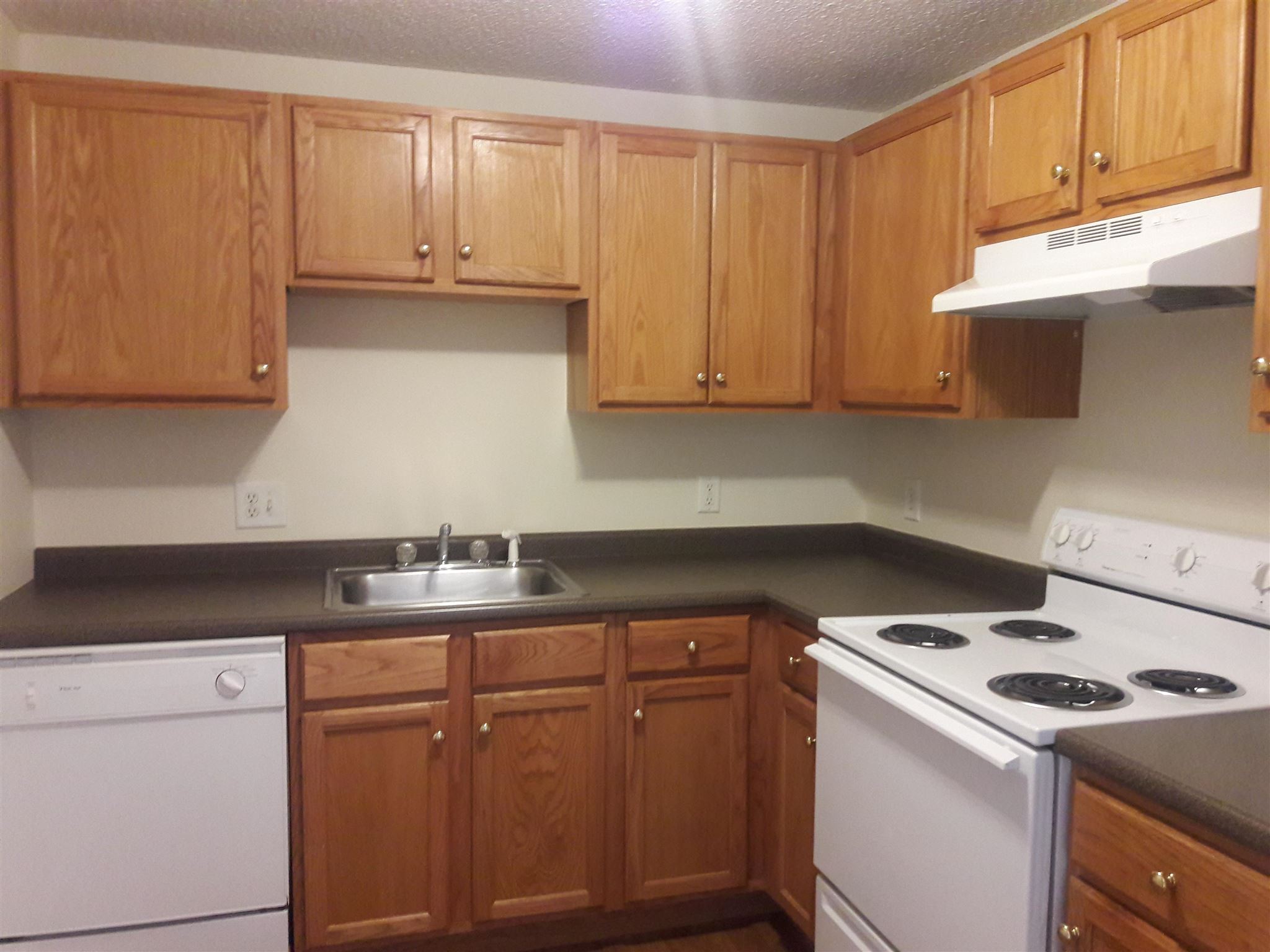 29 Capron Road, Unit 84 Milford, NH 03055 - Photo 5 of 40 Gallery Image 5