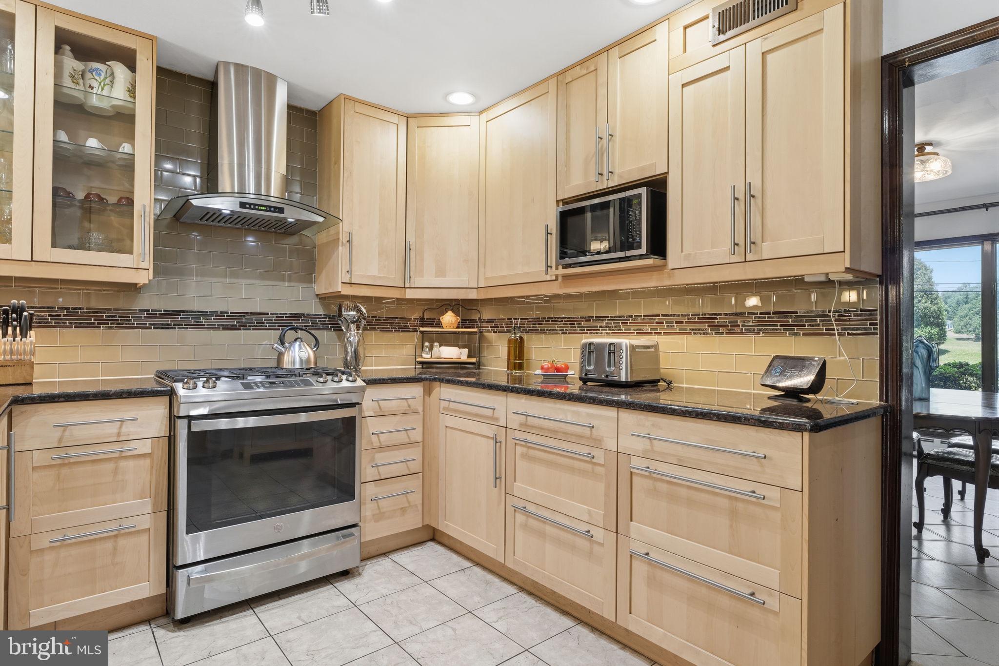 560 Lower Holland Road Southampton, PA 18966 - Photo 11 of 66 Gallery Image 11