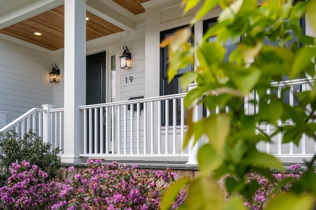 19 Marshall Road Wellesley, MA 02482 - Photo 2 of 33