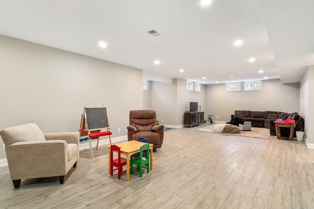 19 Marshall Road Wellesley, MA 02482 - Photo 32 of 33