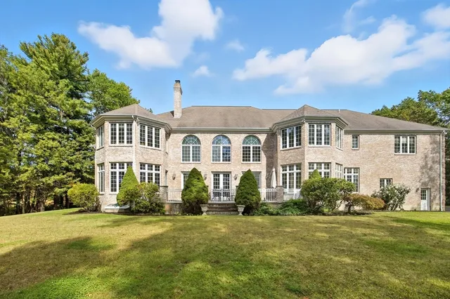 $8,950,000 | 11 Elizabeth Way, Lynnfield, MA 01940