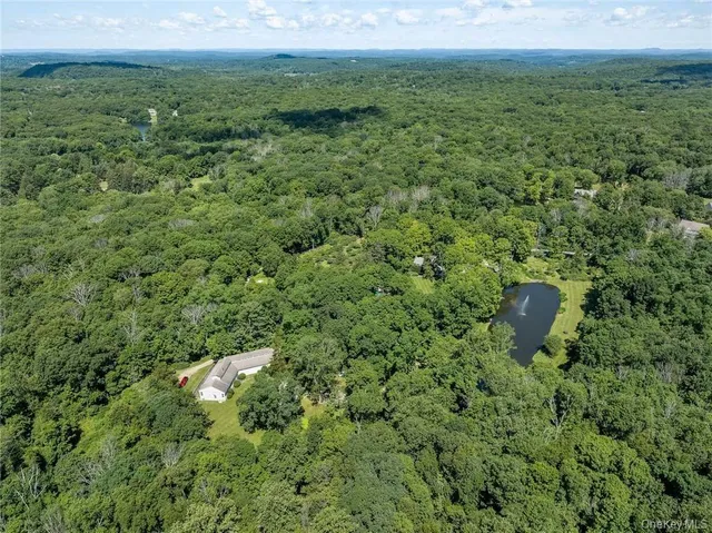 $2,995,000 | 64 Pound Ridge Road, Pound Ridge, NY 10576