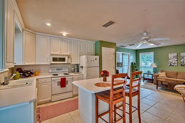 $969,000 | 10912 Southwest 17 Lane, Gainesville, FL 32607