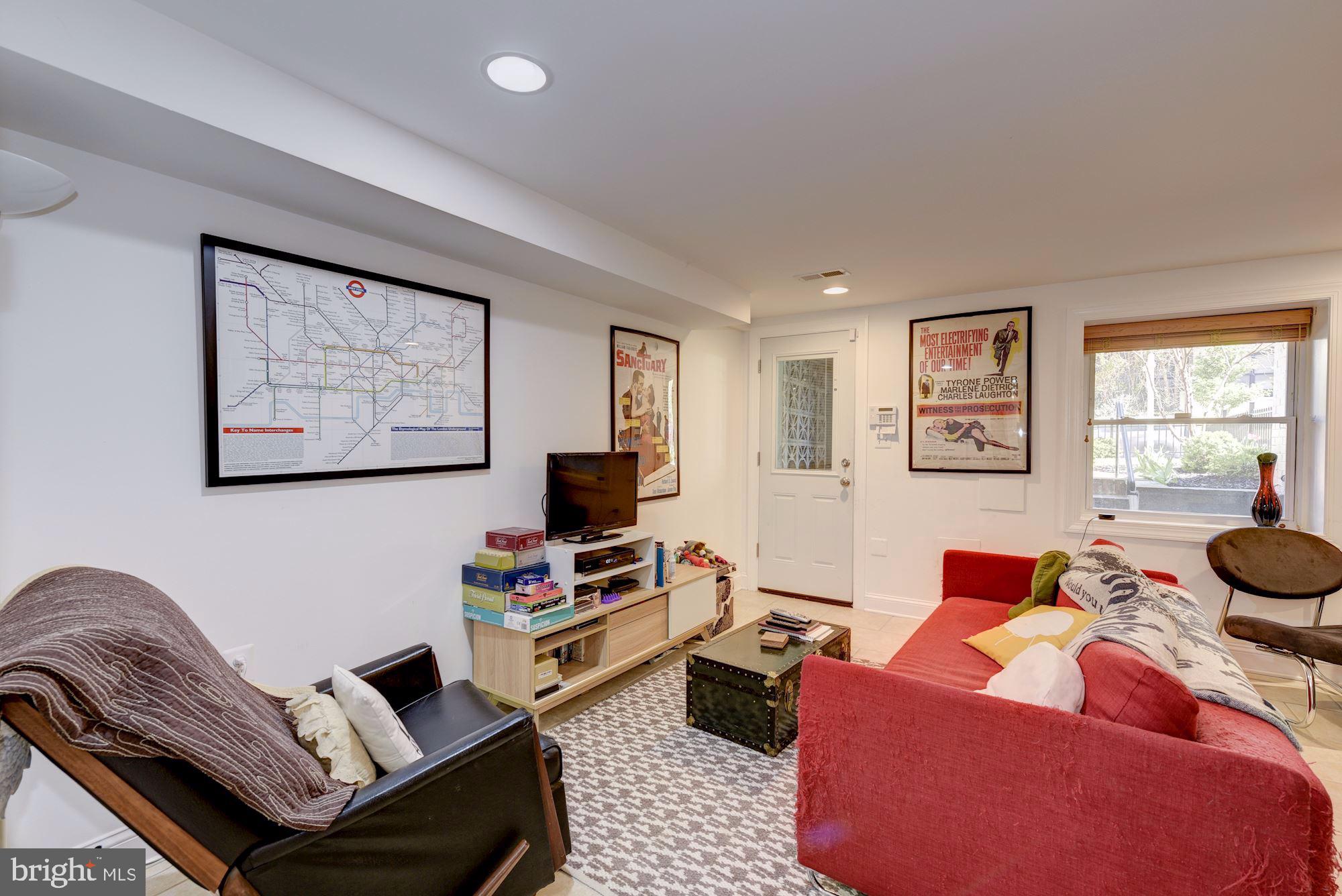 1114 Spring Road Northwest Washington, DC 20010 - Photo 31 of 34