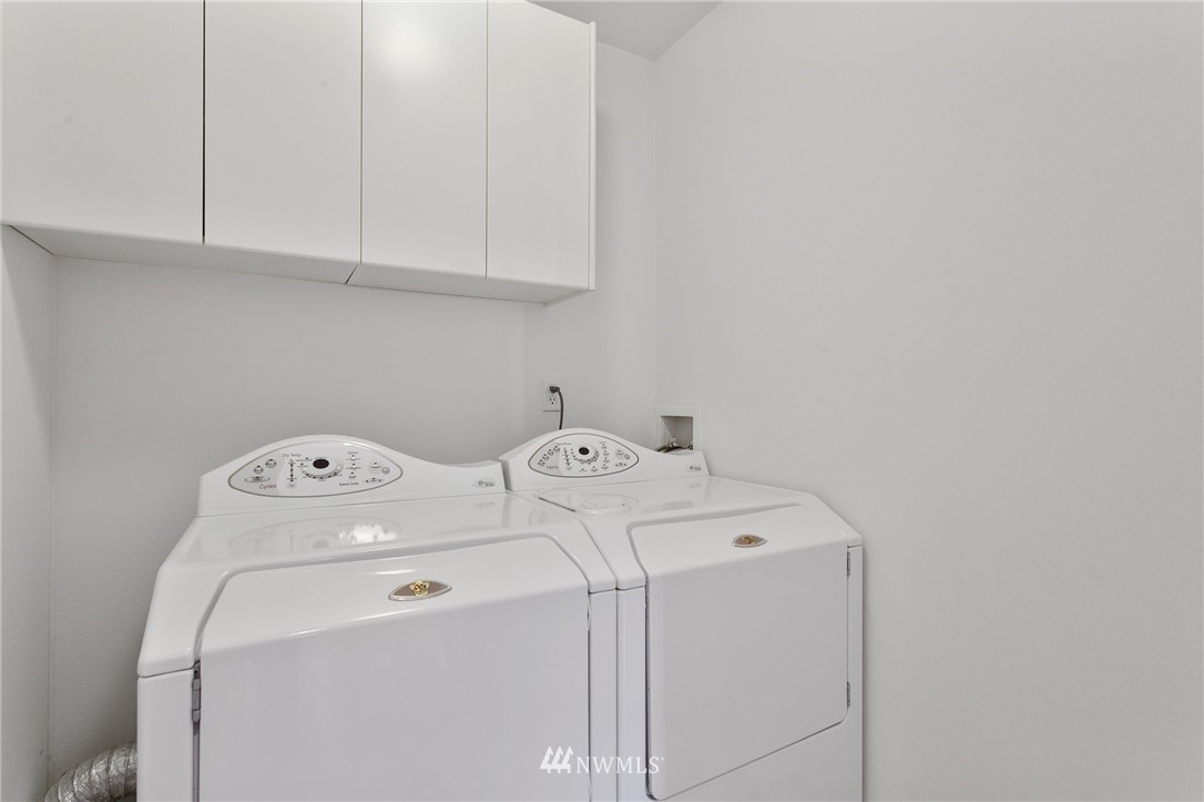 17537 110 Lane Southeast, Unit 19 Renton, WA 98055 - Photo 11 of 32 Gallery Image 11