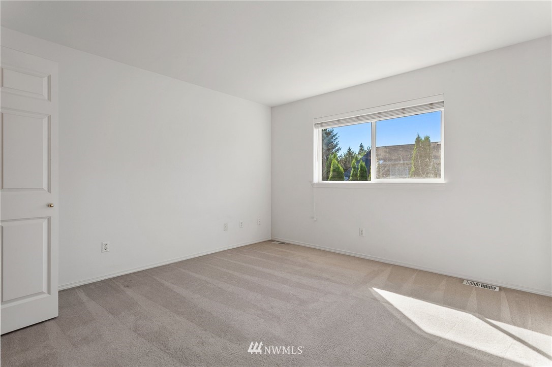 17537 110 Lane Southeast, Unit 19 Renton, WA 98055 - Photo 15 of 32 Gallery Image 15