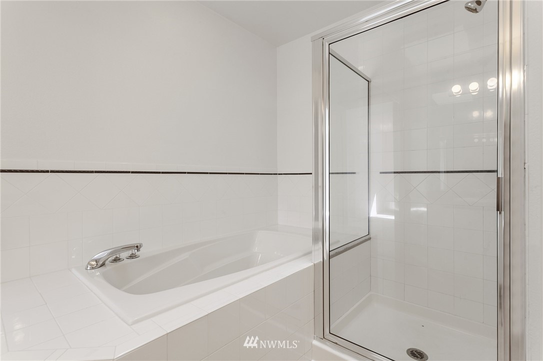 17537 110 Lane Southeast, Unit 19 Renton, WA 98055 - Photo 20 of 32 Gallery Image 20