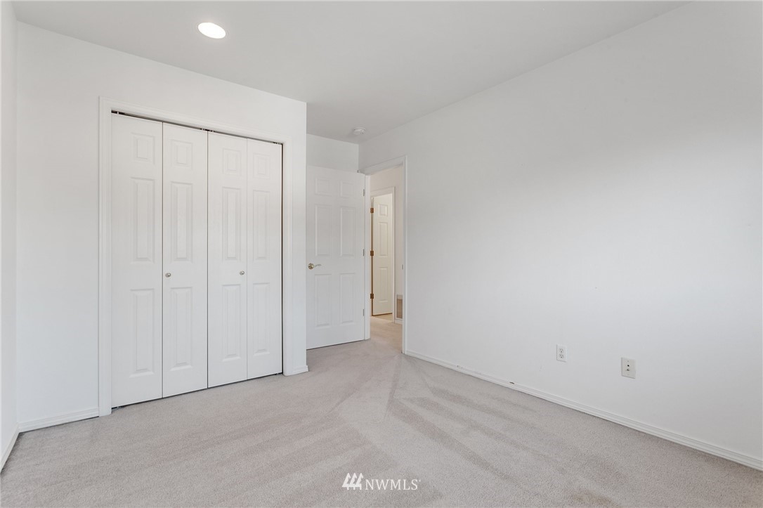 17537 110 Lane Southeast, Unit 19 Renton, WA 98055 - Photo 21 of 32 Gallery Image 21