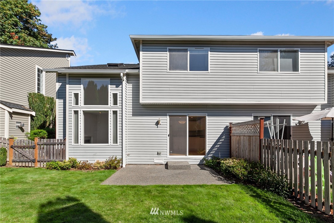 17537 110 Lane Southeast, Unit 19 Renton, WA 98055 - Photo 27 of 32 Gallery Image 27