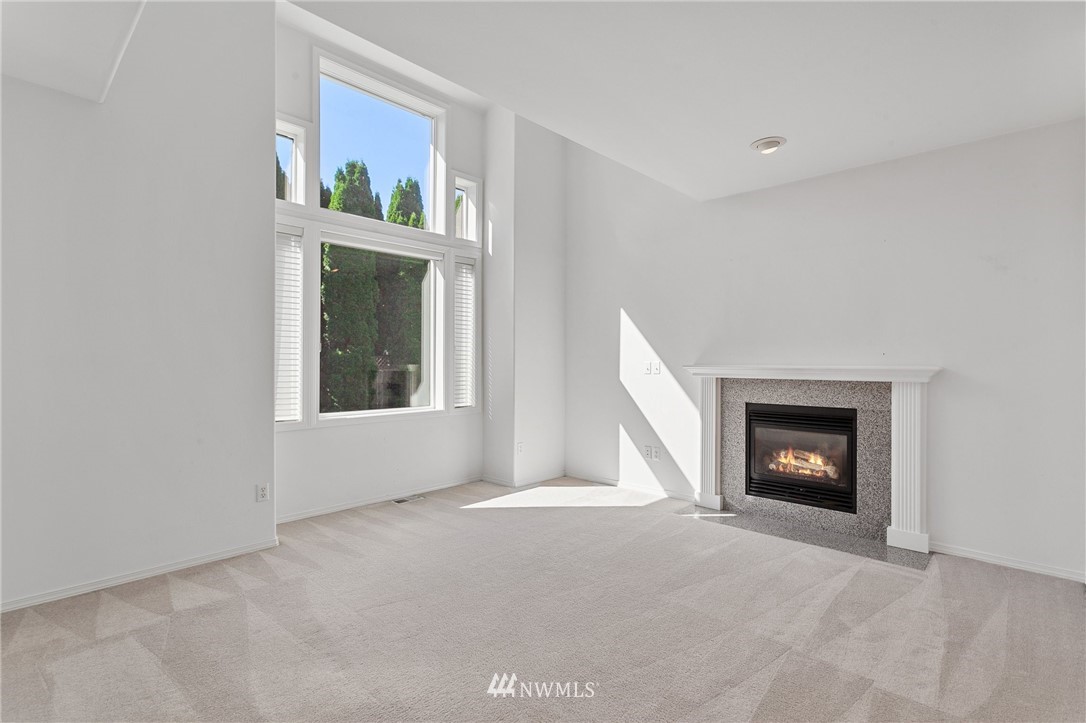 17537 110 Lane Southeast, Unit 19 Renton, WA 98055 - Photo 4 of 32 Gallery Image 4