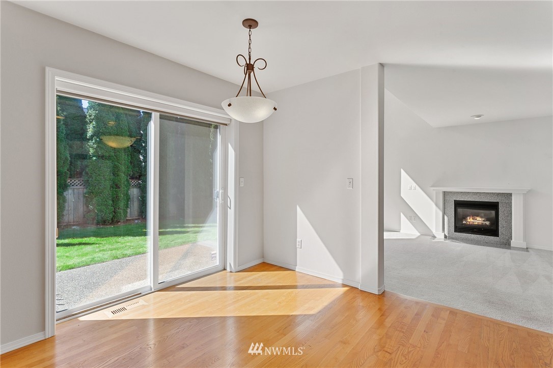 17537 110 Lane Southeast, Unit 19 Renton, WA 98055 - Photo 9 of 32 Gallery Image 9