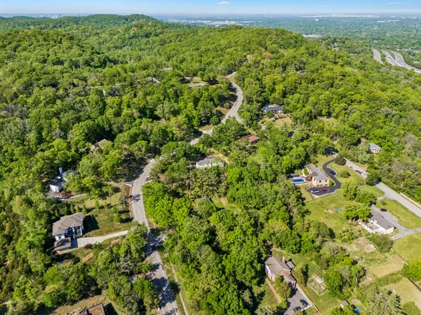 $1,695,000 | 5622 Hillview Drive, Brentwood, TN 37027