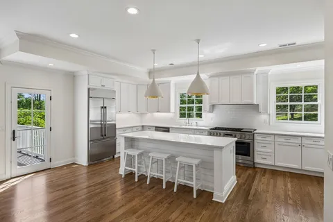 $1,655,000 | 5622 Hillview Drive, Brentwood, TN 37027