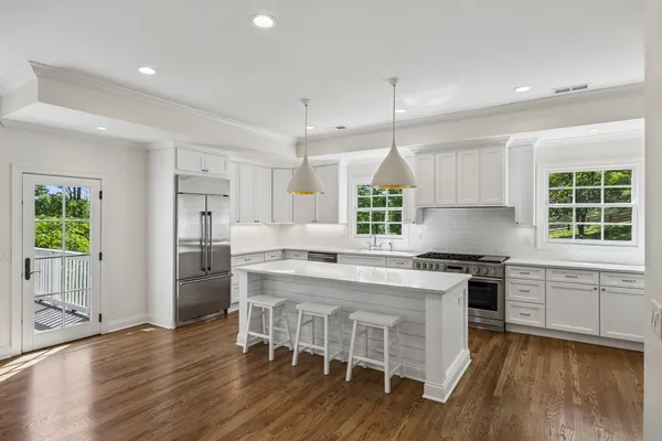 $1,695,000 | 5622 Hillview Drive, Brentwood, TN 37027