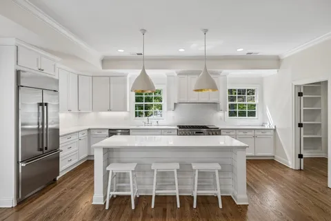 $1,655,000 | 5622 Hillview Drive, Brentwood, TN 37027