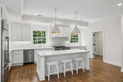 $1,655,000 | 5622 Hillview Drive, Brentwood, TN 37027