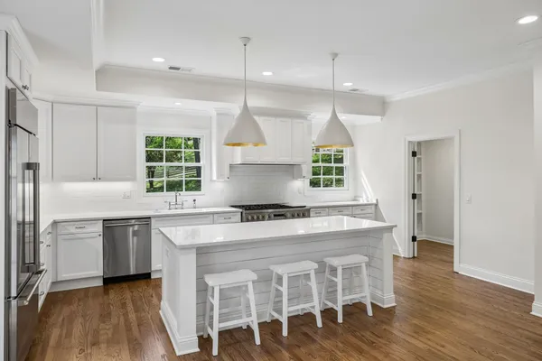 $1,695,000 | 5622 Hillview Drive, Brentwood, TN 37027
