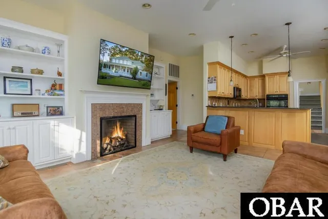 $995,000 | 121 Ft Hugar Way, Manteo, NC 27954