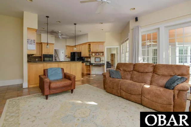 $995,000 | 121 Ft Hugar Way, Manteo, NC 27954