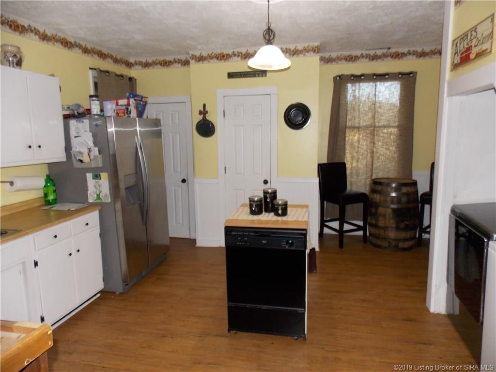 11581 Losson Road Pekin, IN 47165 - Photo 7 of 21 Gallery Image 7