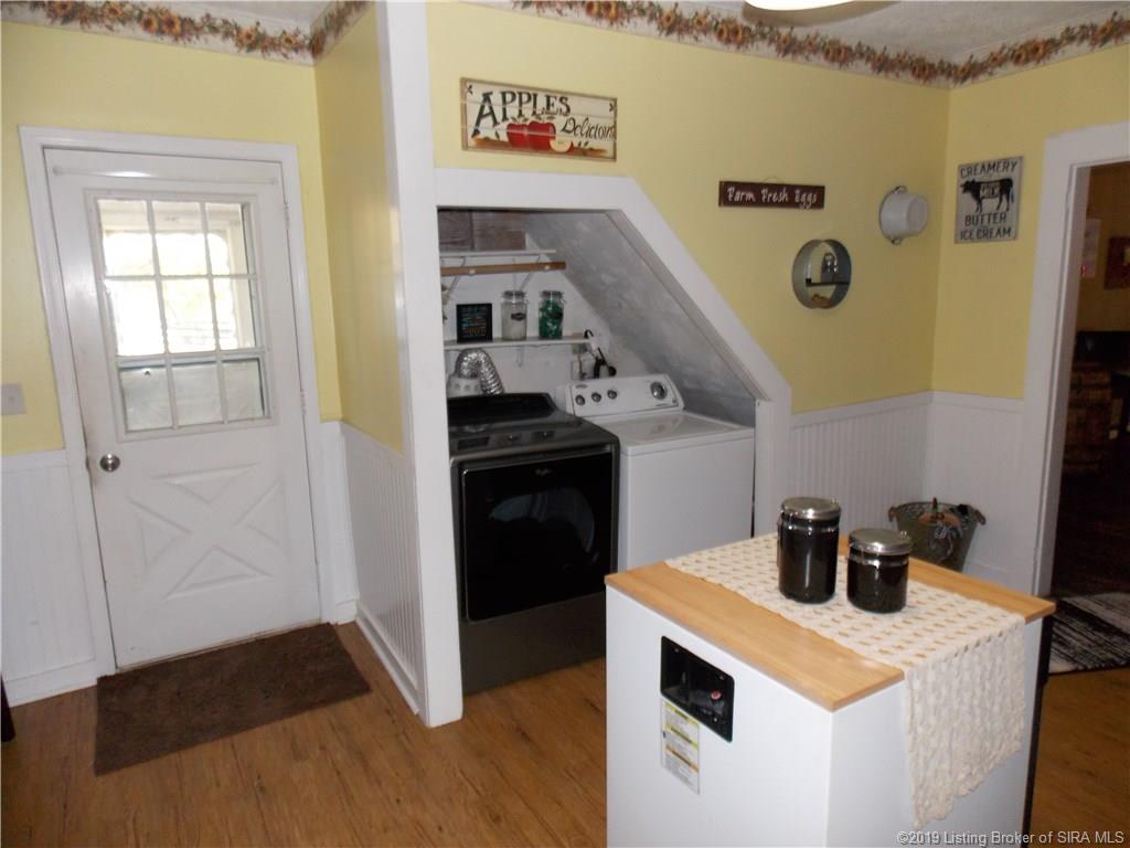 11581 Losson Road Pekin, IN 47165 - Photo 8 of 21 Gallery Image 8