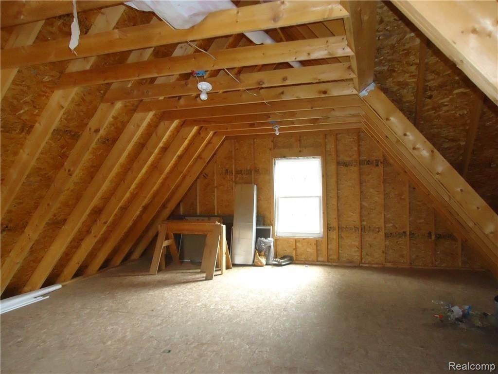 4179 Quick Road Holly, MI 48442 - Photo 23 of 27 bonus room.JPG