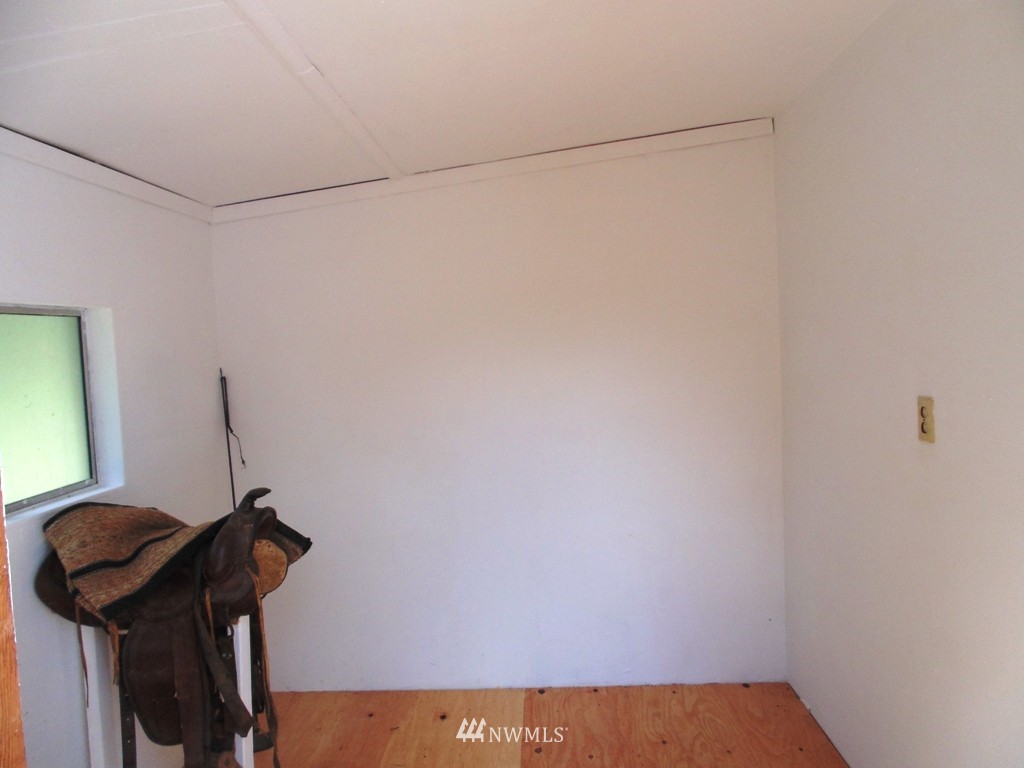 199 Hendrickson Road Vader, WA 98593 - Photo 11 of 13 Gallery Image 11
