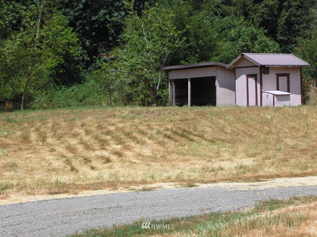 199 Hendrickson Road Vader, WA 98593 - Photo 9 of 13 Gallery Image 9