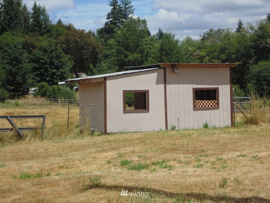 199 Hendrickson Road Vader, WA 98593 - Photo 10 of 13 Gallery Image 10