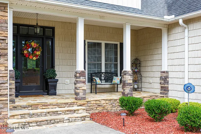 $950,000 | 286 Morgan Trail Court, West End, NC 27376