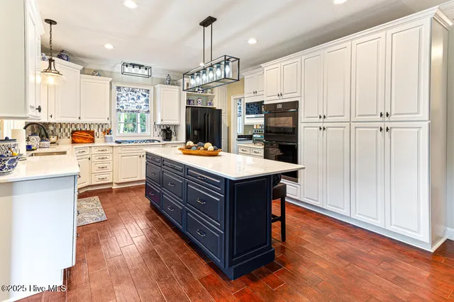 $950,000 | 286 Morgan Trail Court, West End, NC 27376