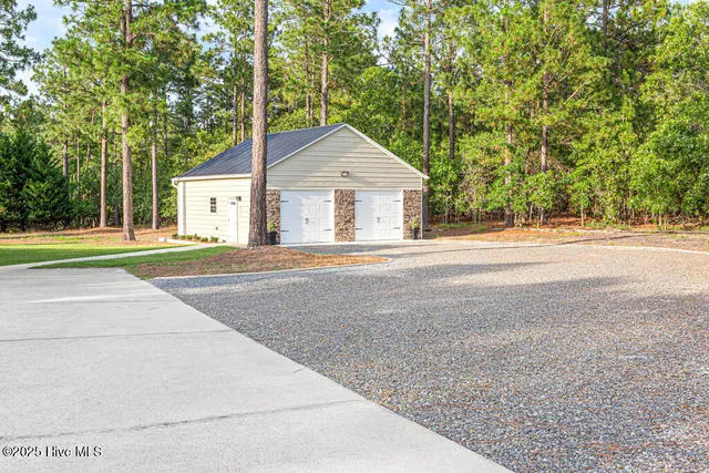 $950,000 | 286 Morgan Trail Court, West End, NC 27376