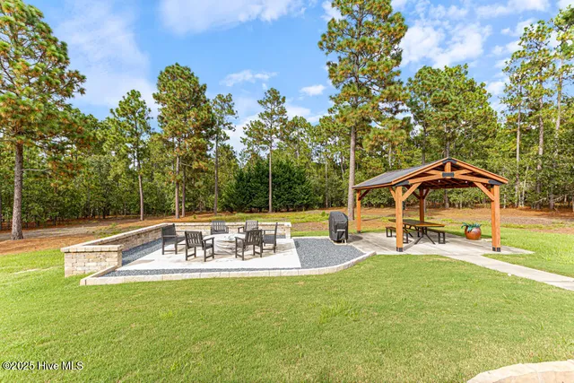 $950,000 | 286 Morgan Trail Court, West End, NC 27376