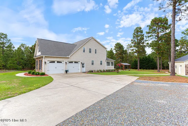 $950,000 | 286 Morgan Trail Court, West End, NC 27376
