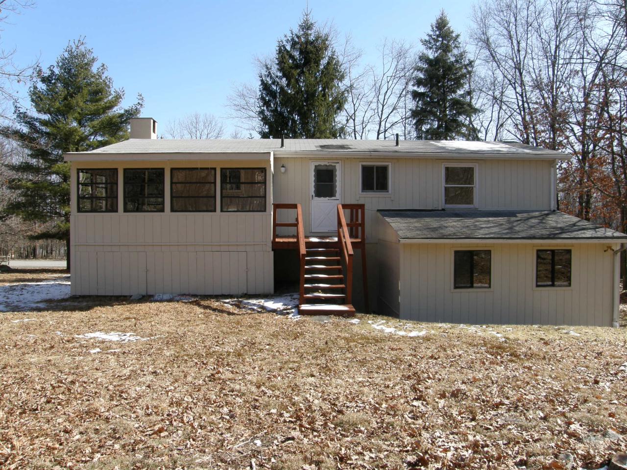 1638 Pine Ridge Bushkill, PA 18324 - Photo 9 of 10 back of the house