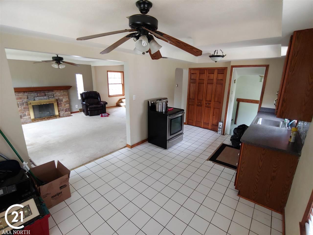 210 Riverside Drive Mount Clemens, MI 48043 - Photo 11 of 46 31385711-10.JPG