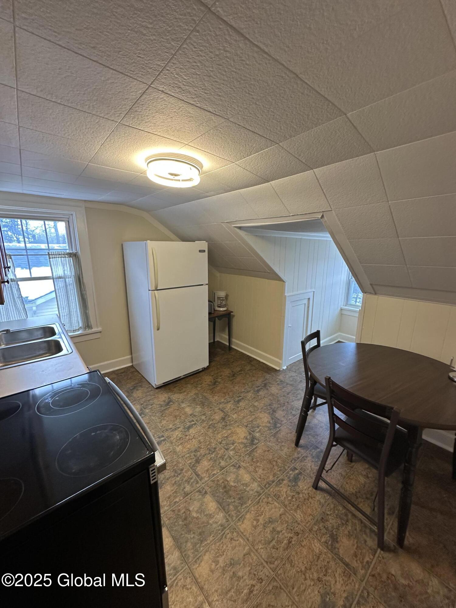 136 Maple Avenue Troy, NY 12180 - Photo 20 of 36 IMG_9653